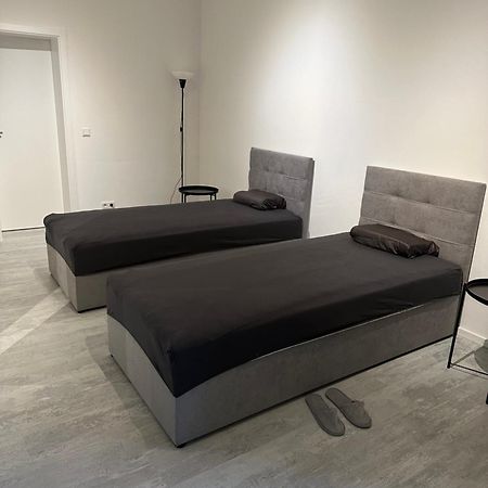 Place to sleep - Kassel: Direkt an der Uni Buitenkant foto