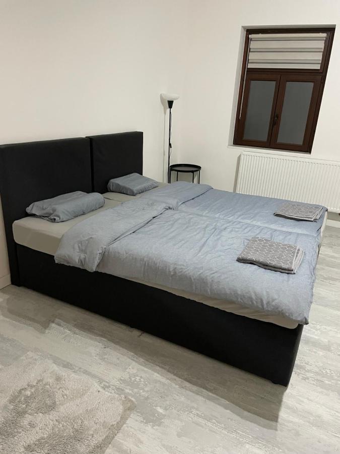 Place to sleep - Kassel: Direkt an der Uni Buitenkant foto