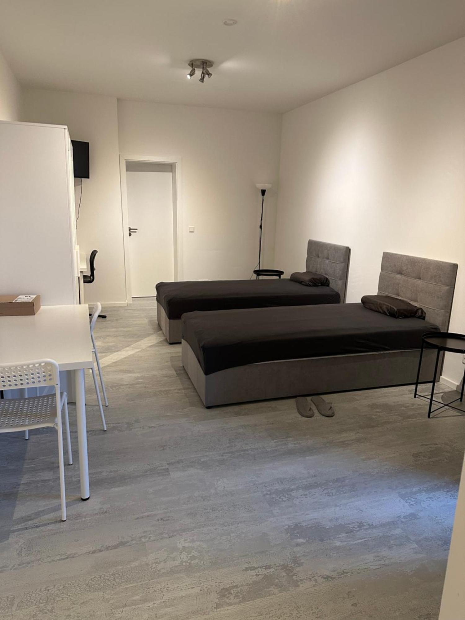 Place to sleep - Kassel: Direkt an der Uni Buitenkant foto